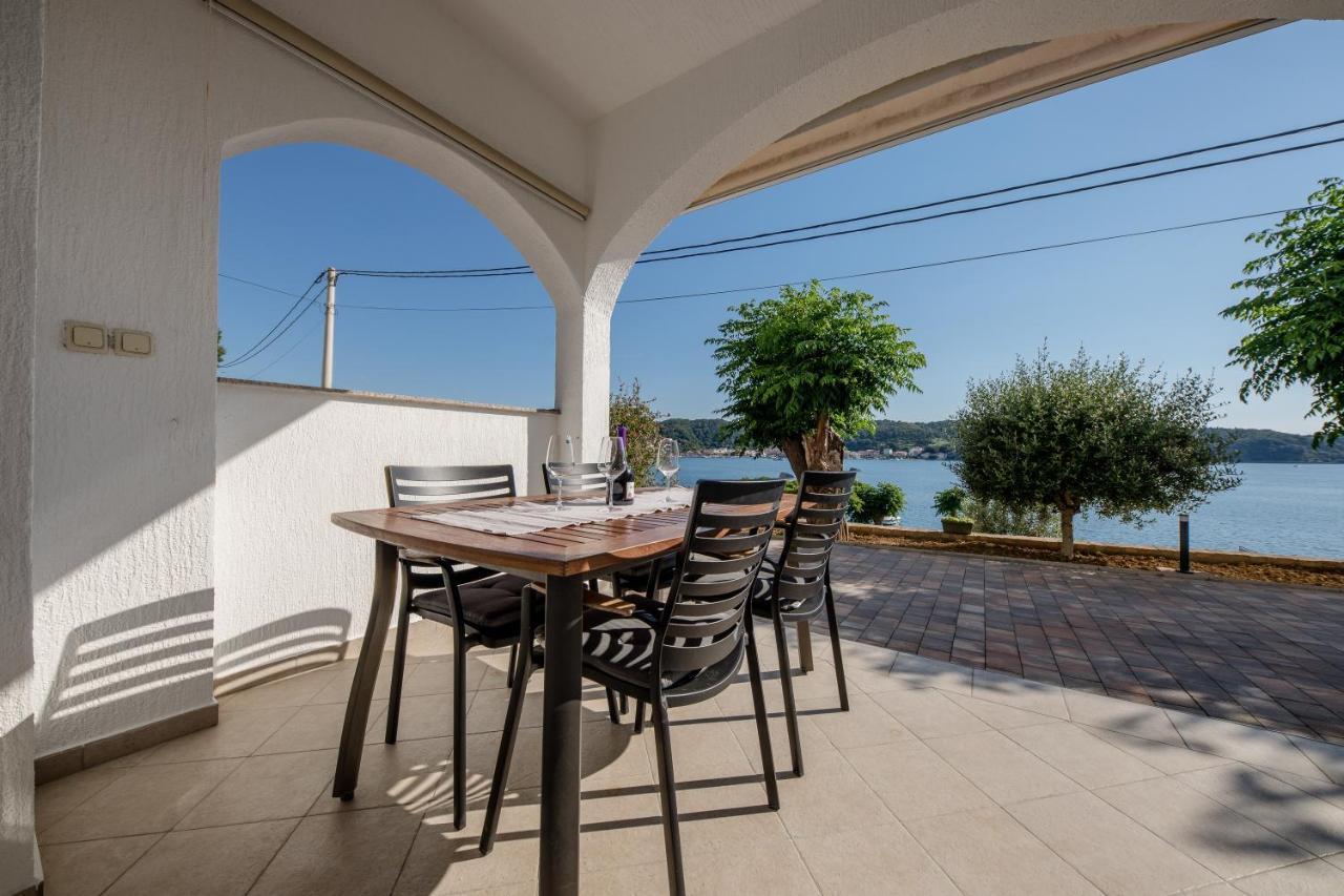 Apartments And Rooms By The Sea Supetarska Draga - Gornja, Rab - 11579 Exterior foto