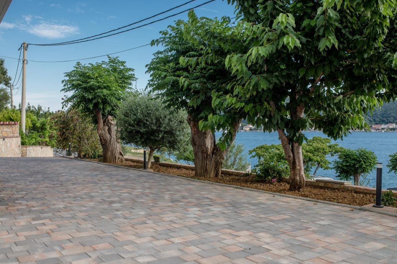 Apartments And Rooms By The Sea Supetarska Draga - Gornja, Rab - 11579 Exterior foto