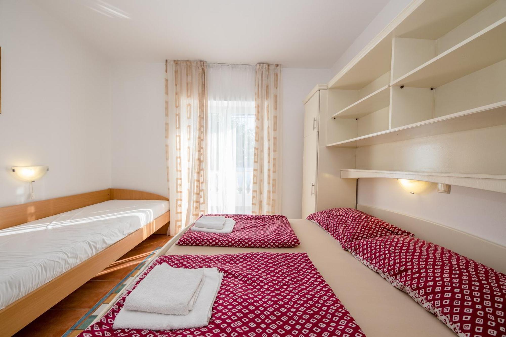 Apartments And Rooms By The Sea Supetarska Draga - Gornja, Rab - 11579 Cameră foto